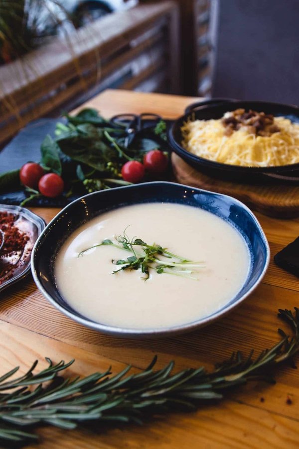 Quelle est la meilleure saison pour une retraite de yoga en Inde?